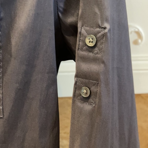 R:  EXPRESS Shirt Women Medium Elite Stretch Button Down Blue Shirt - Picture 3 of 7